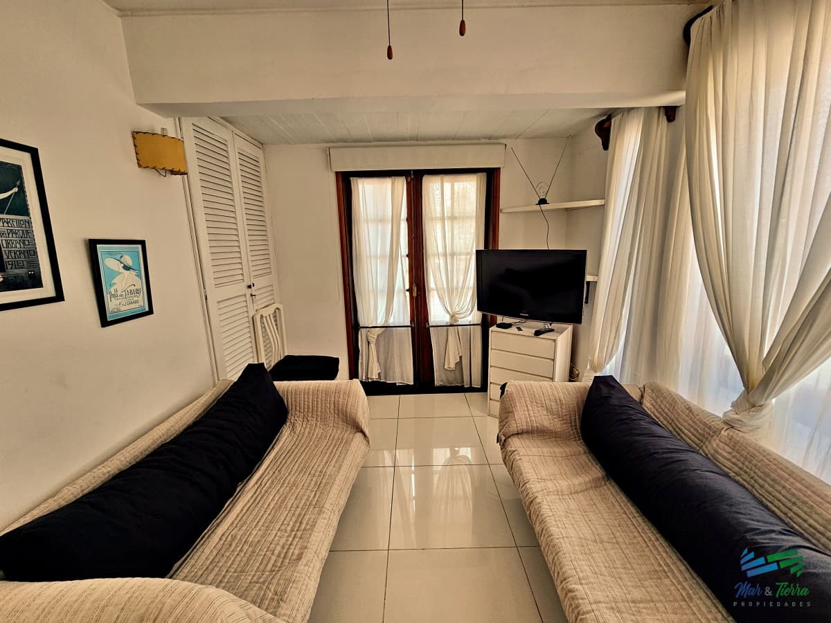 APARTAMENTO EN VENTA Y ALQUILER, PENÍNSULA, GRAN TERRAZA, RECICLADO.