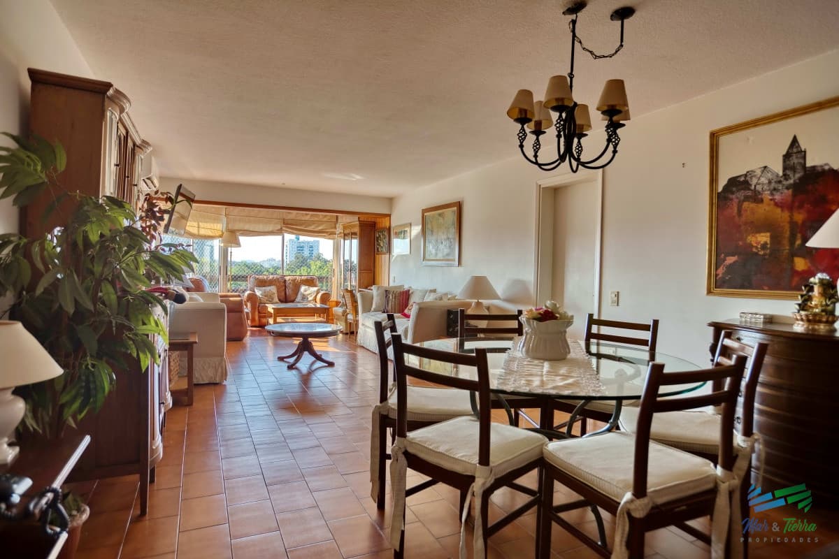 Alquilo apartamento de 3 dormitorios por verano, Roosevelt, Punta del Este.