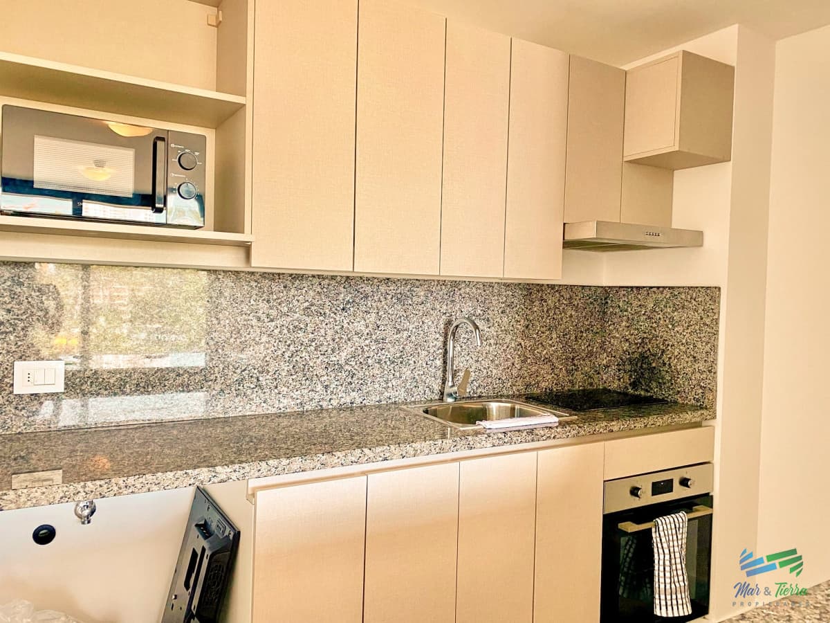 APARTAMENTO MONOAMBIENTE EN VENTA, MODERNO, EDIFICIO FULL AMENITIES, PUNTA DEL ESTE