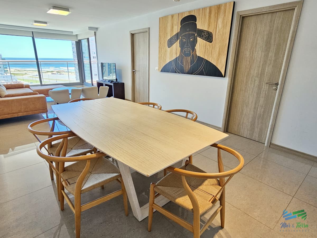 Venta de apartamento 2 dormitorios en Onix Punta del este playa Brava