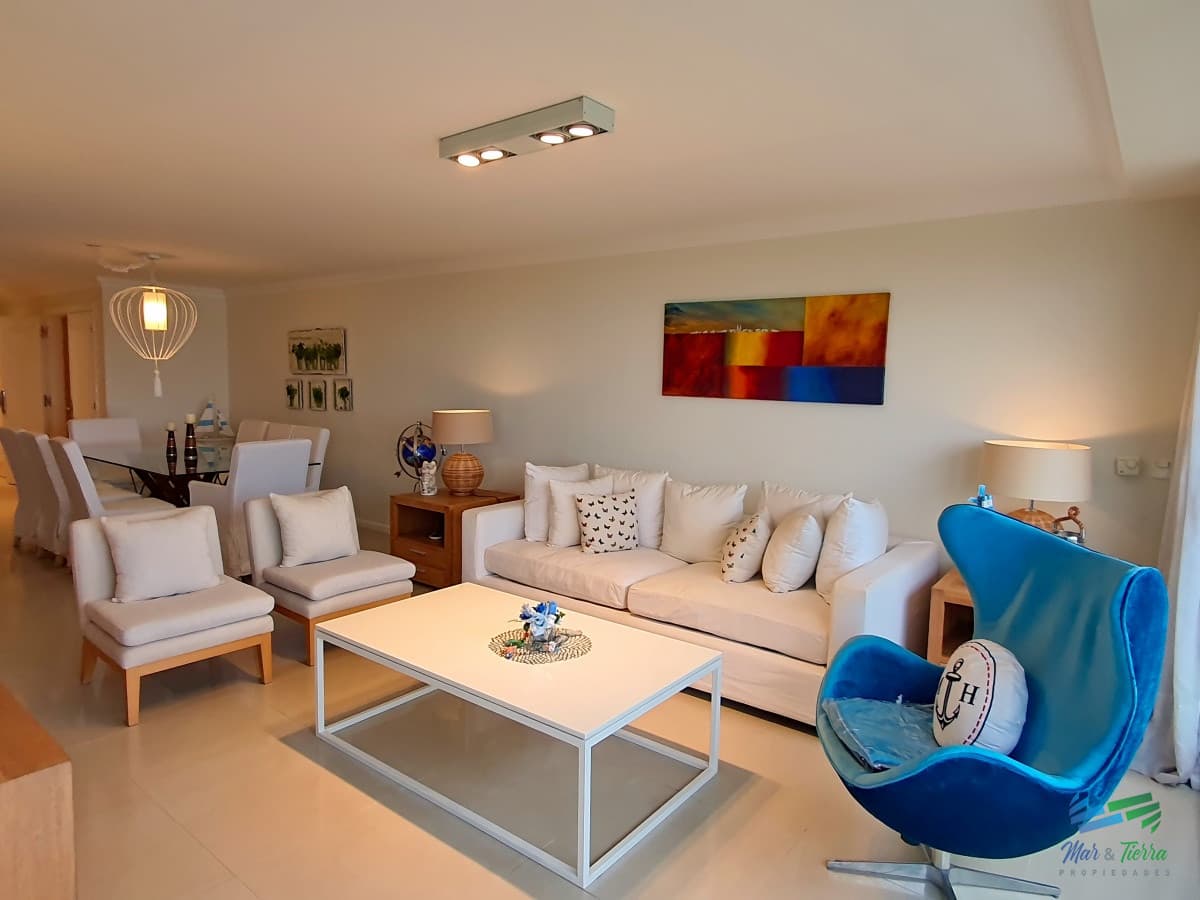 Vendo apartamento 3 dormitorios en Torre Imperiale, primera linea brava, vista al mar, excelentes amenities, Punta del Este.