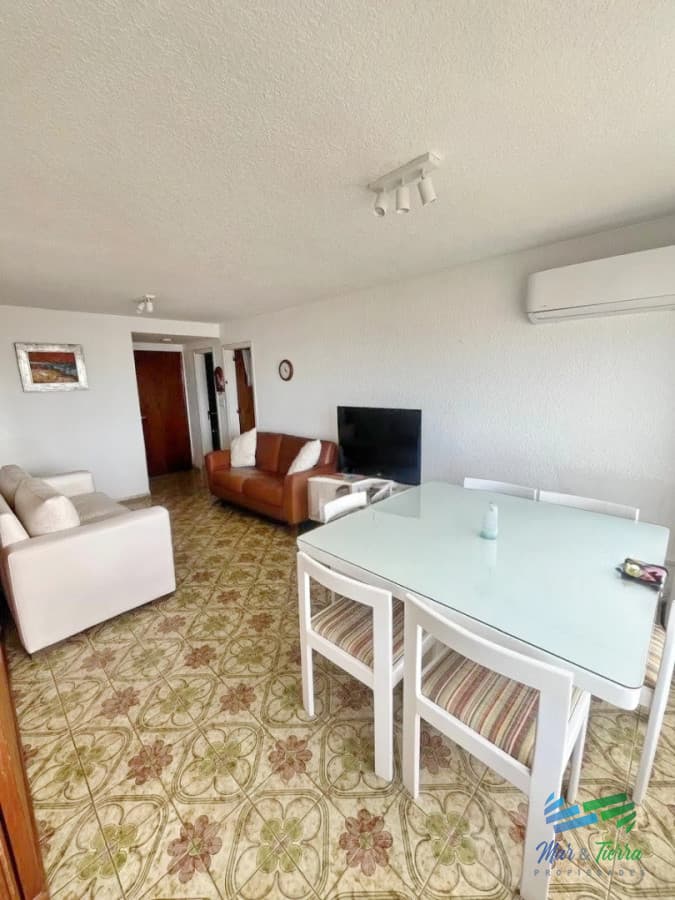 Venta de apartamento 2 y medio dormitorios en la península Punta del este