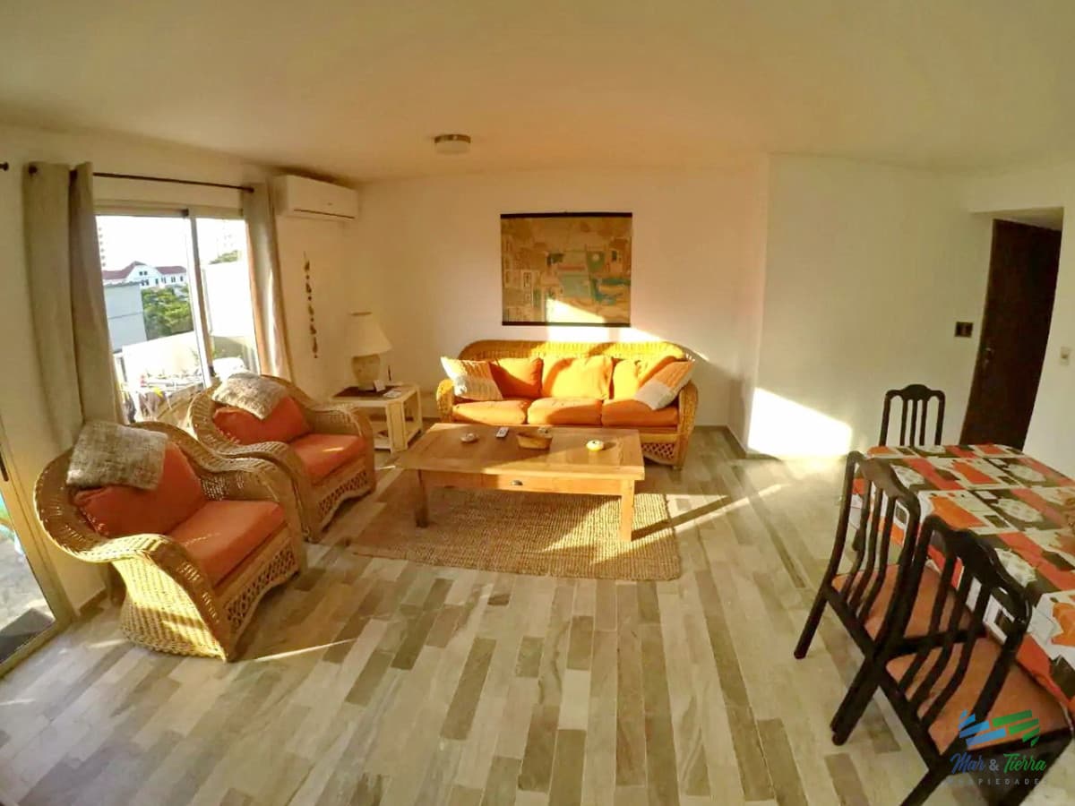 Vendo apartamento 3 dormitorios reciclado en Península, Punta del Este