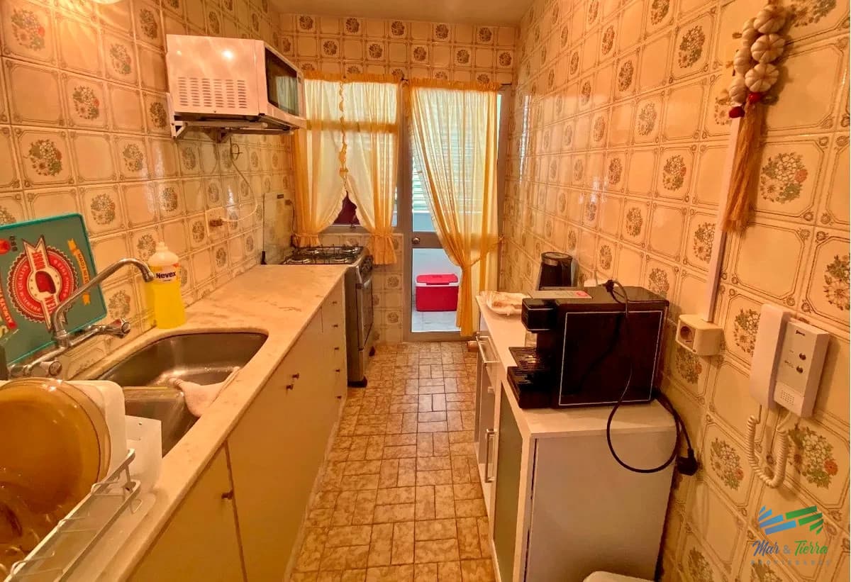 Vendo apartamento de 2 dormitorios, 2 baños y garage. Playa Brava, Punta del Este.