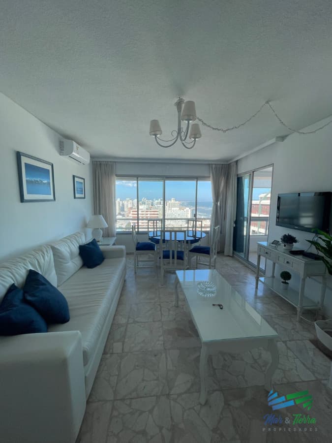 Alquile ya!!! Apartamento en el corazón de la Península, Punta del Este.