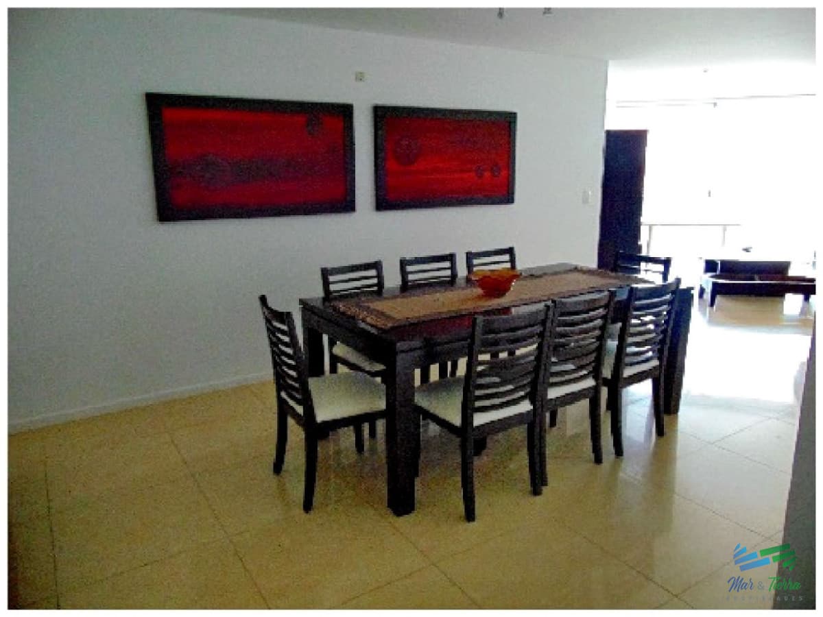 Apartamento en Brava, 3 dormitorios *