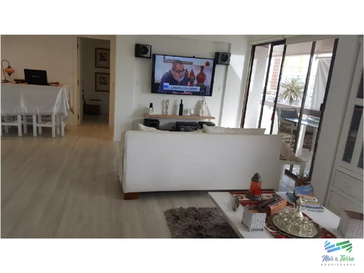Apartamento en Peninsula, 3 dormitorios *