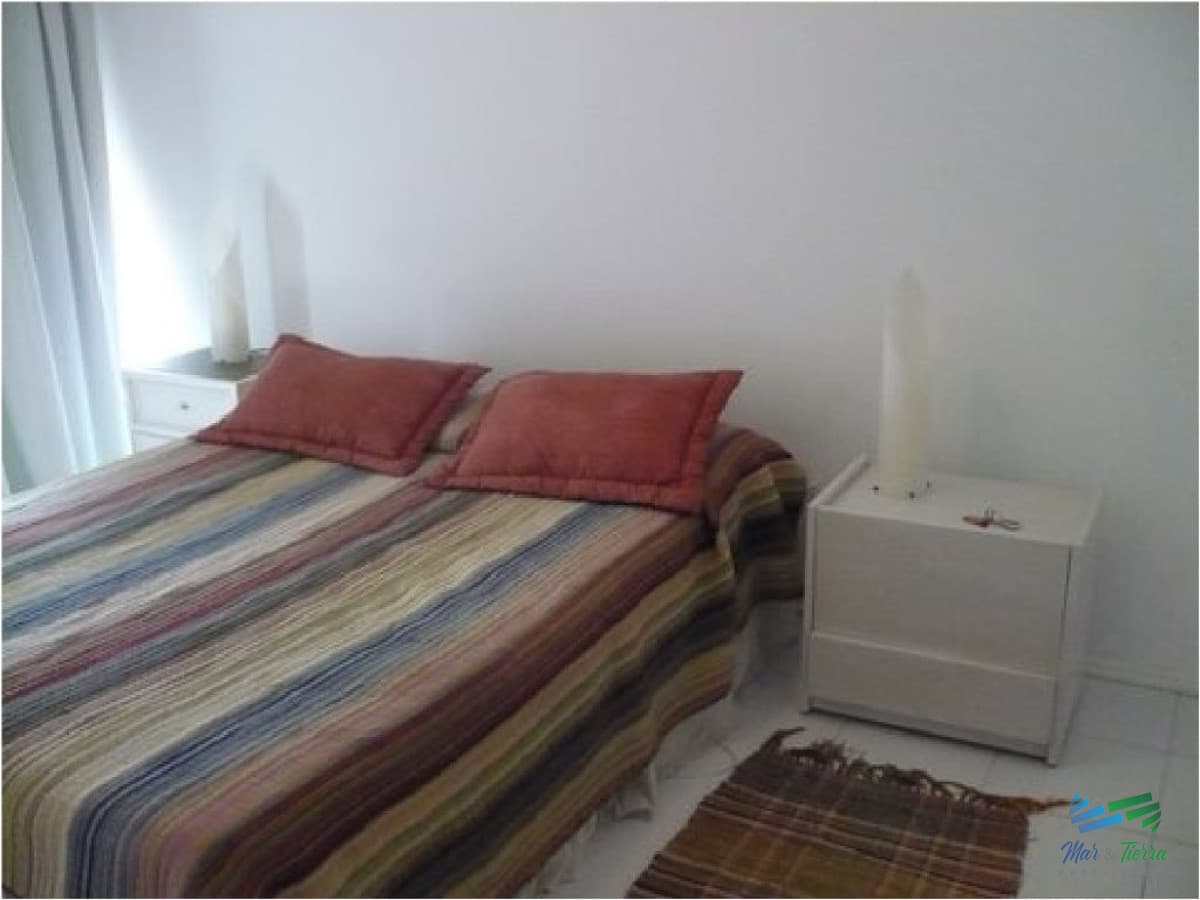 En venta, torre con todos los servicios a una cuadra del mar!!!