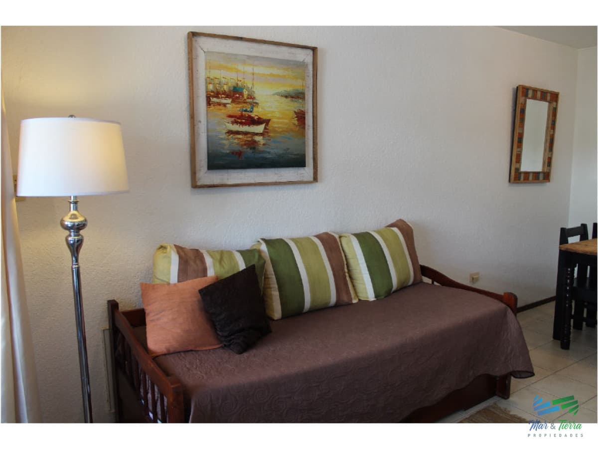 Apartamento en Alquiler y Venta en Península- Punta del Este