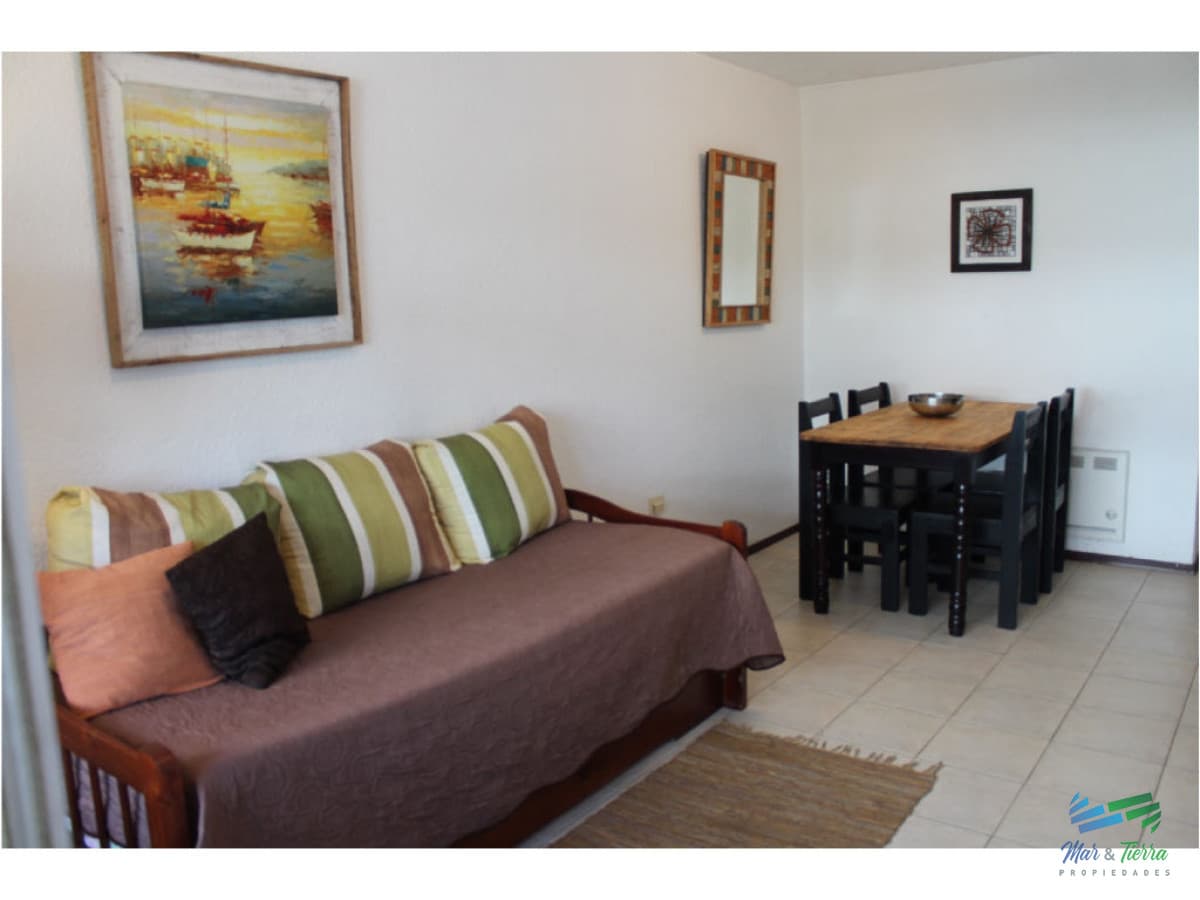 Apartamento en Alquiler y Venta en Península- Punta del Este