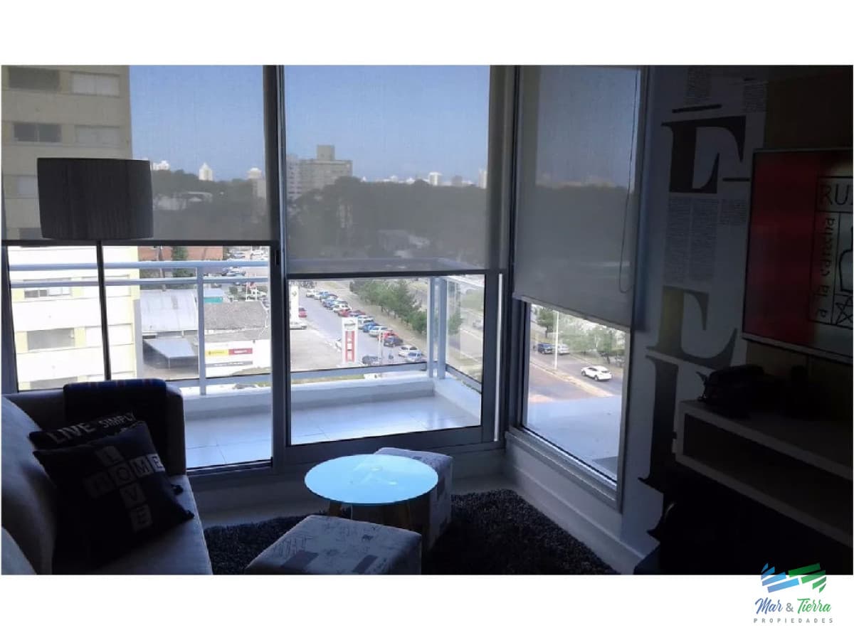 En venta... Apartamento 1 dormitorio en av. Roosevelt, Punta del Este