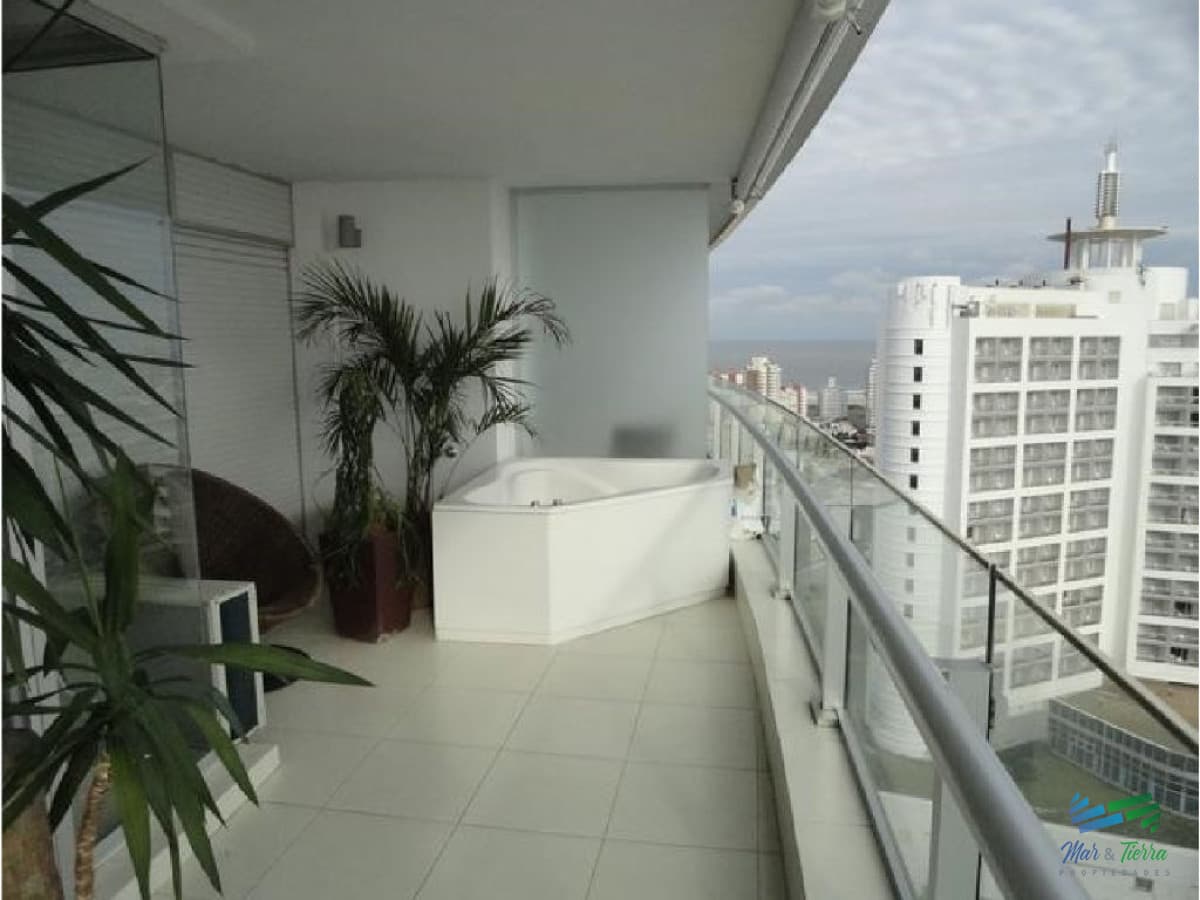 MODERNO APTO EN EDIFICIO DE ALTO NIVEL