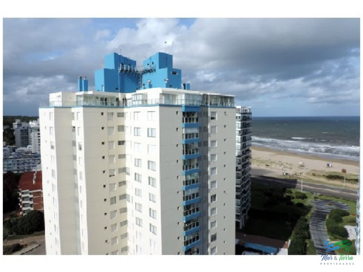 Apartamento en Brava, 2 dormitorios *
