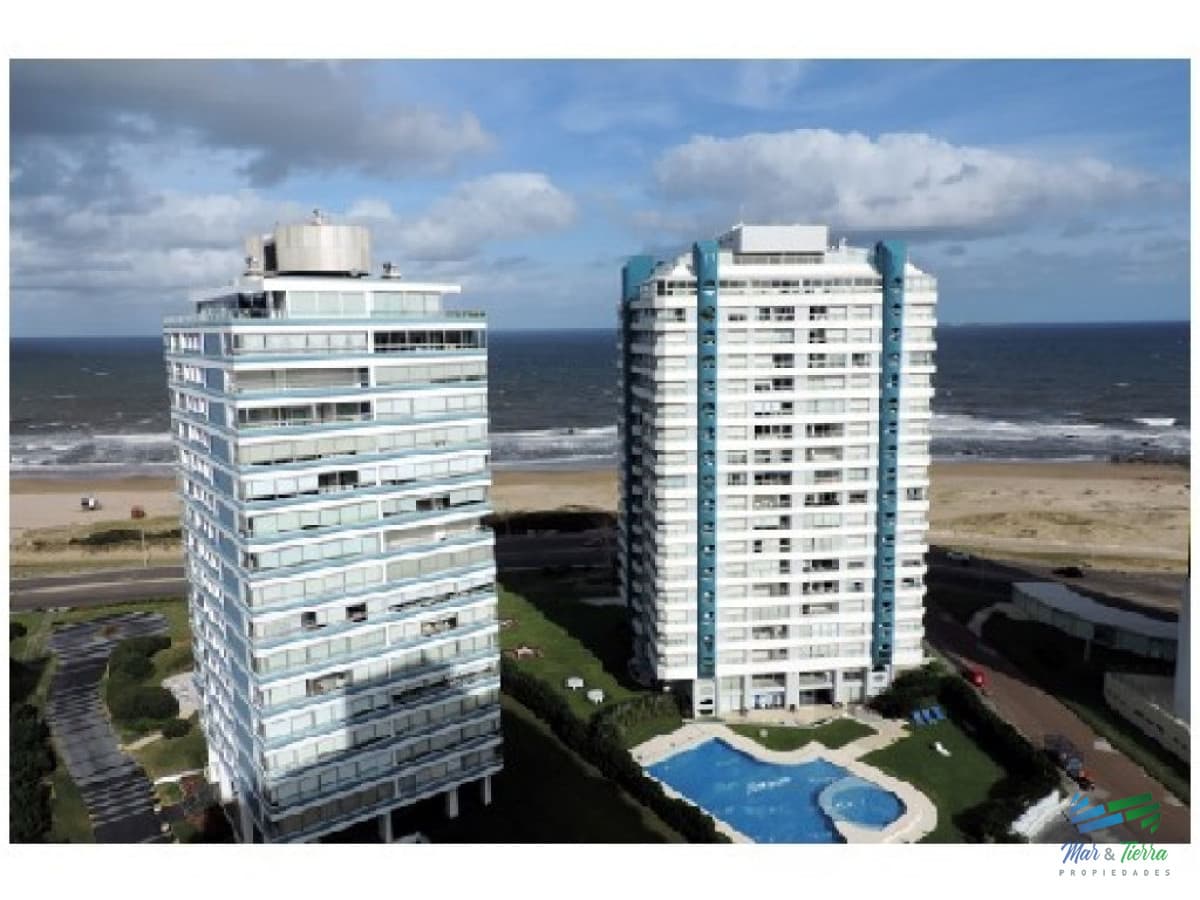 Apartamento en Brava, 2 dormitorios *