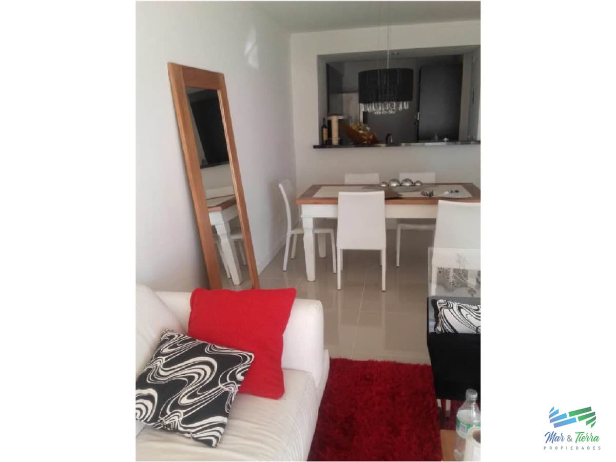Apartamento en Brava, 3 dormitorios *