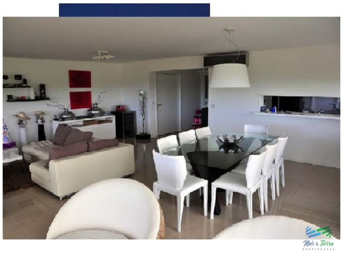Vendo apartamento 3 dormitorios, primera línea playa brava, Punta del Este