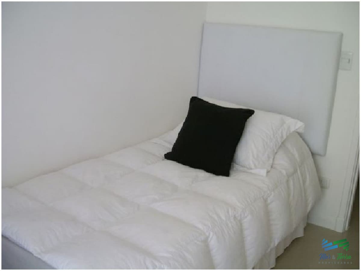 Apartamento en Brava, 2 dormitorios *