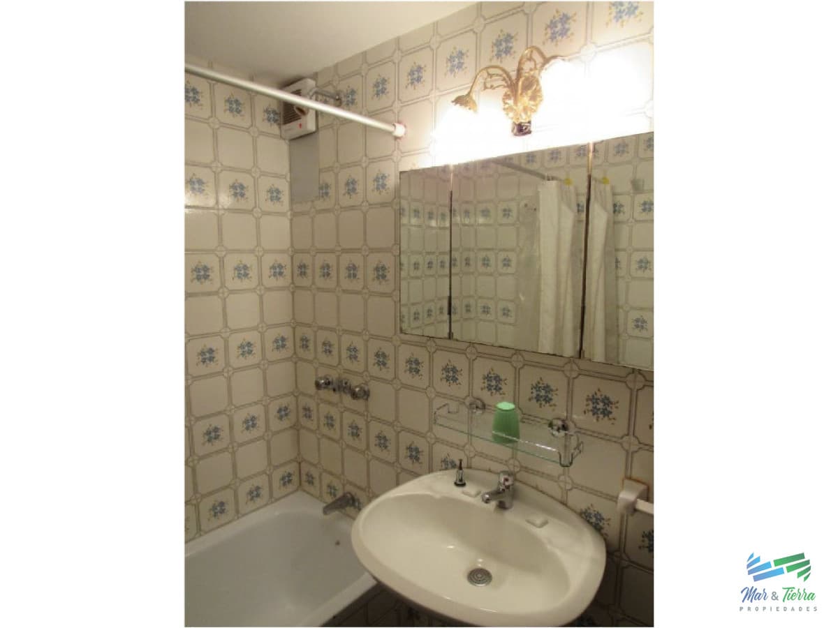 Excelente edificio sobre la Brava, 1 dormitorio