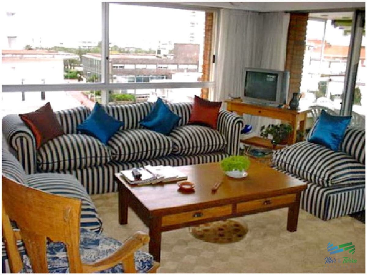 Apartamento en Peninsula, 2 dormitorios *