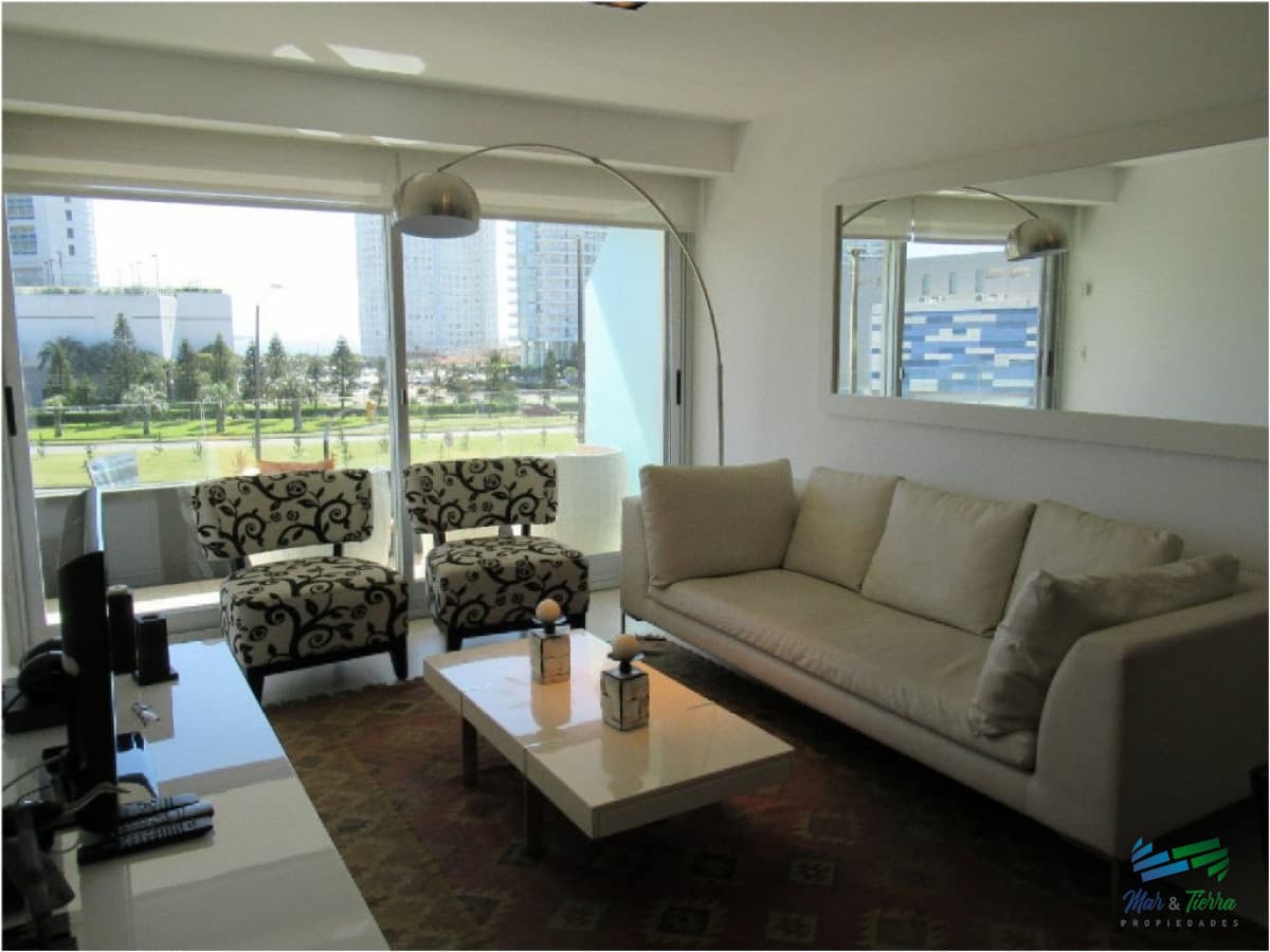 Apartamento de 3 dormitorios con excelente vista ,Punta del Este