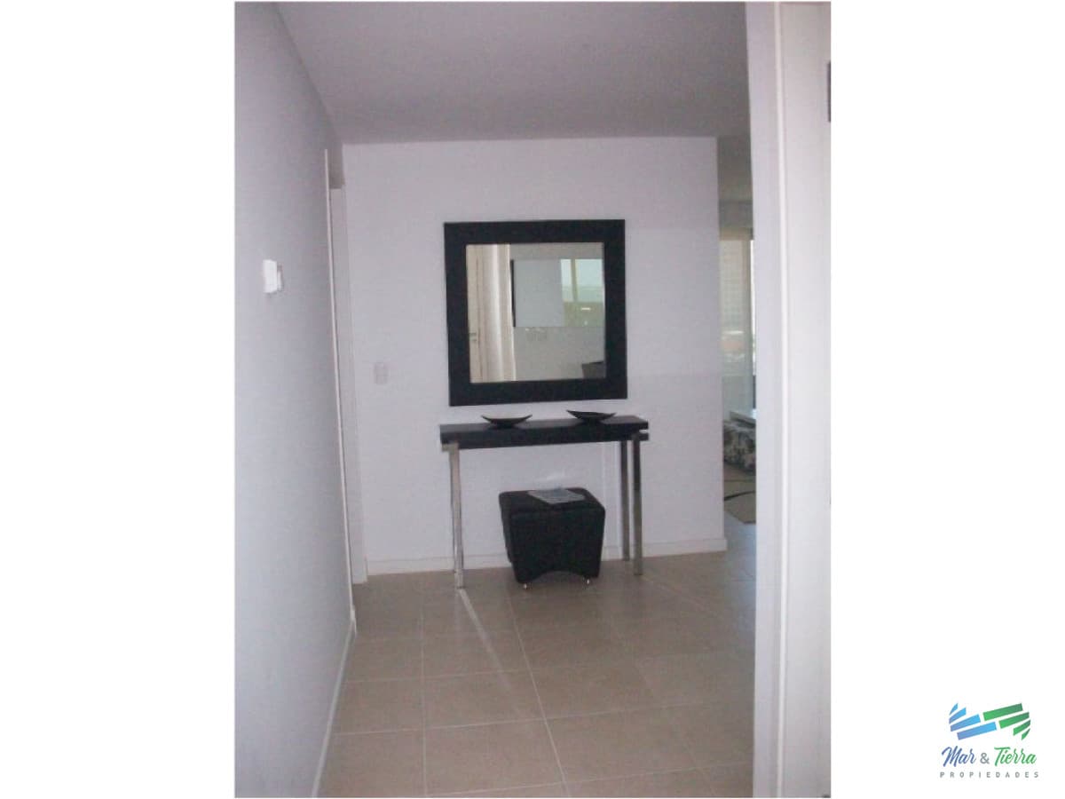 Apartamento de 2 dormitorios con vista al mar ,Punta del Este