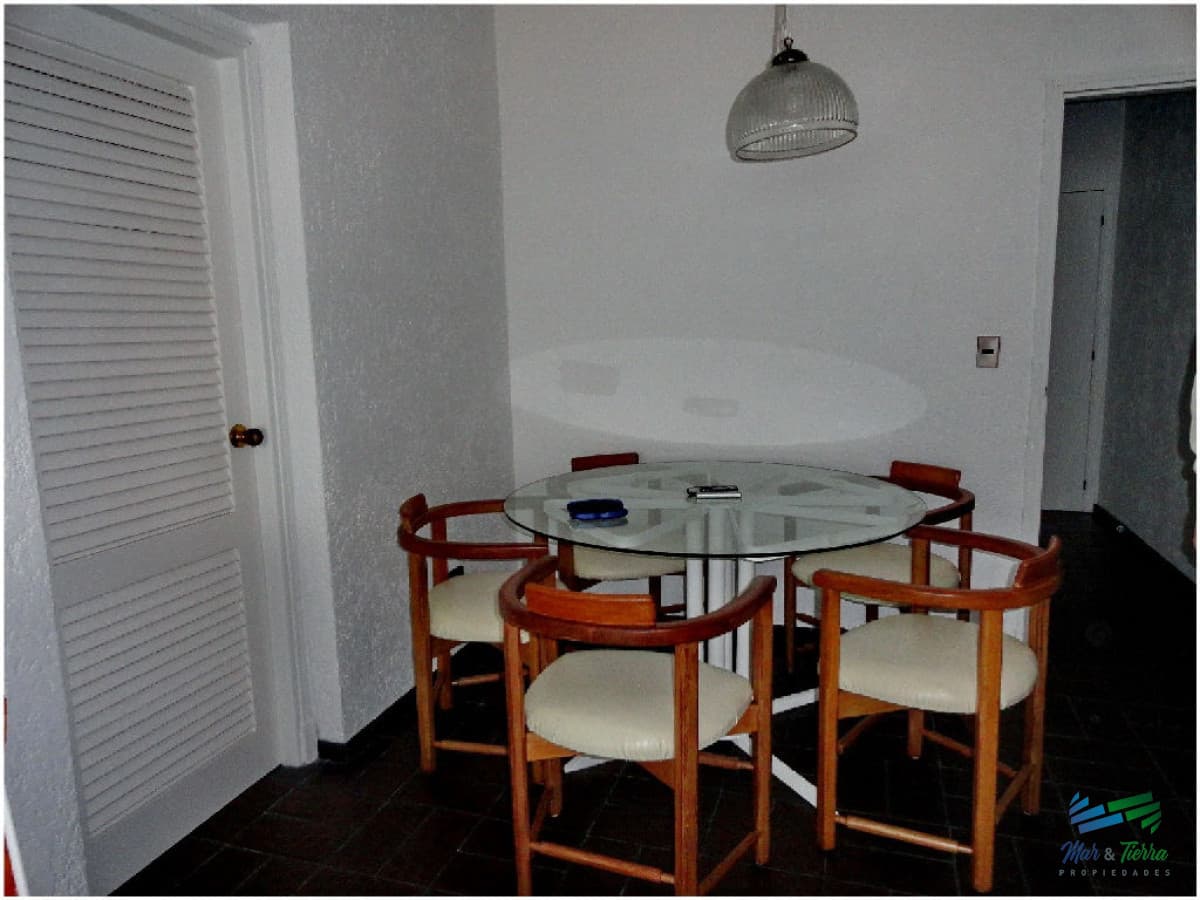 Apartamento en Brava, 2 dormitorios *