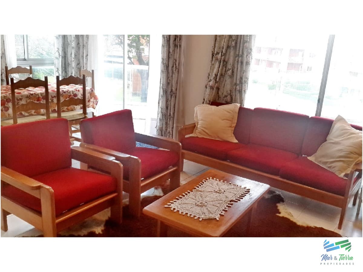 Apartamento en Brava, 2 dormitorios *