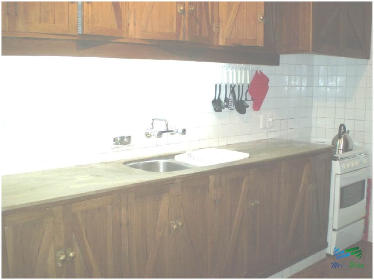Apartamento de 3 dormitorios frente al mar en venta y alquiler, Peninsula, Punta del Este.