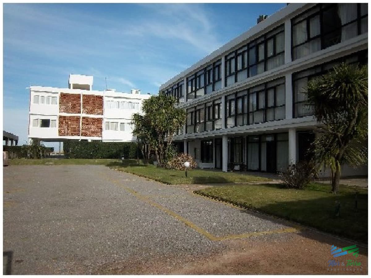 Apartamento en Brava, 3 dormitorios *