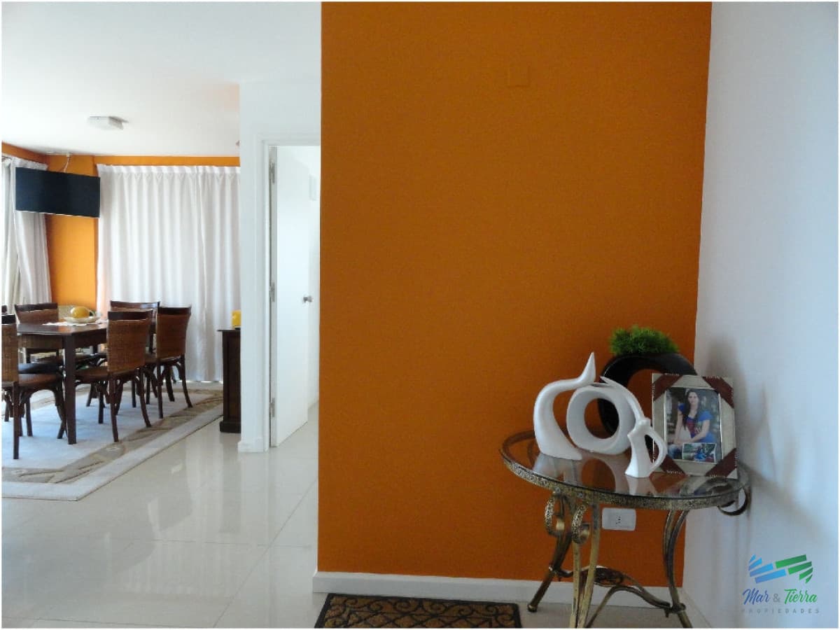 Apartamento en Brava, 3 dormitorios *
