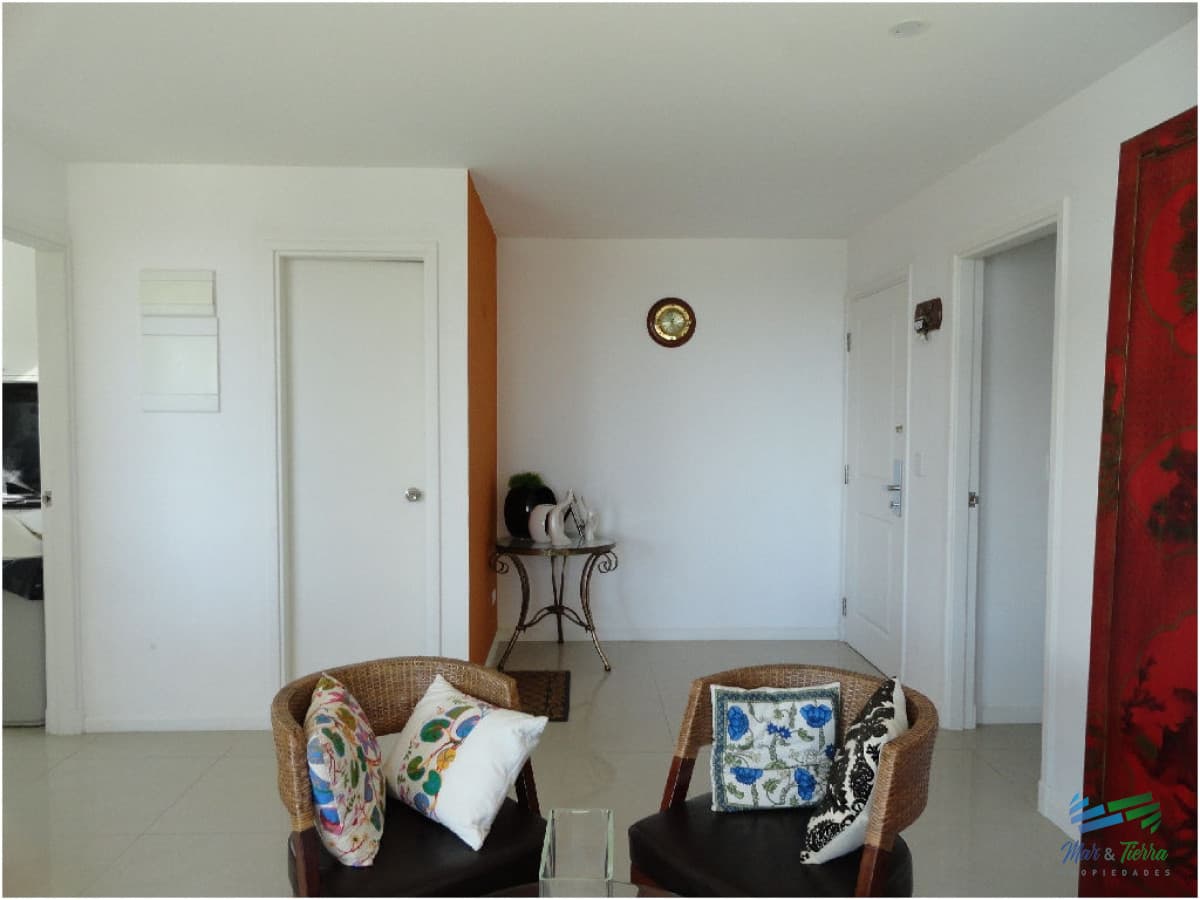 Apartamento en Brava, 3 dormitorios *