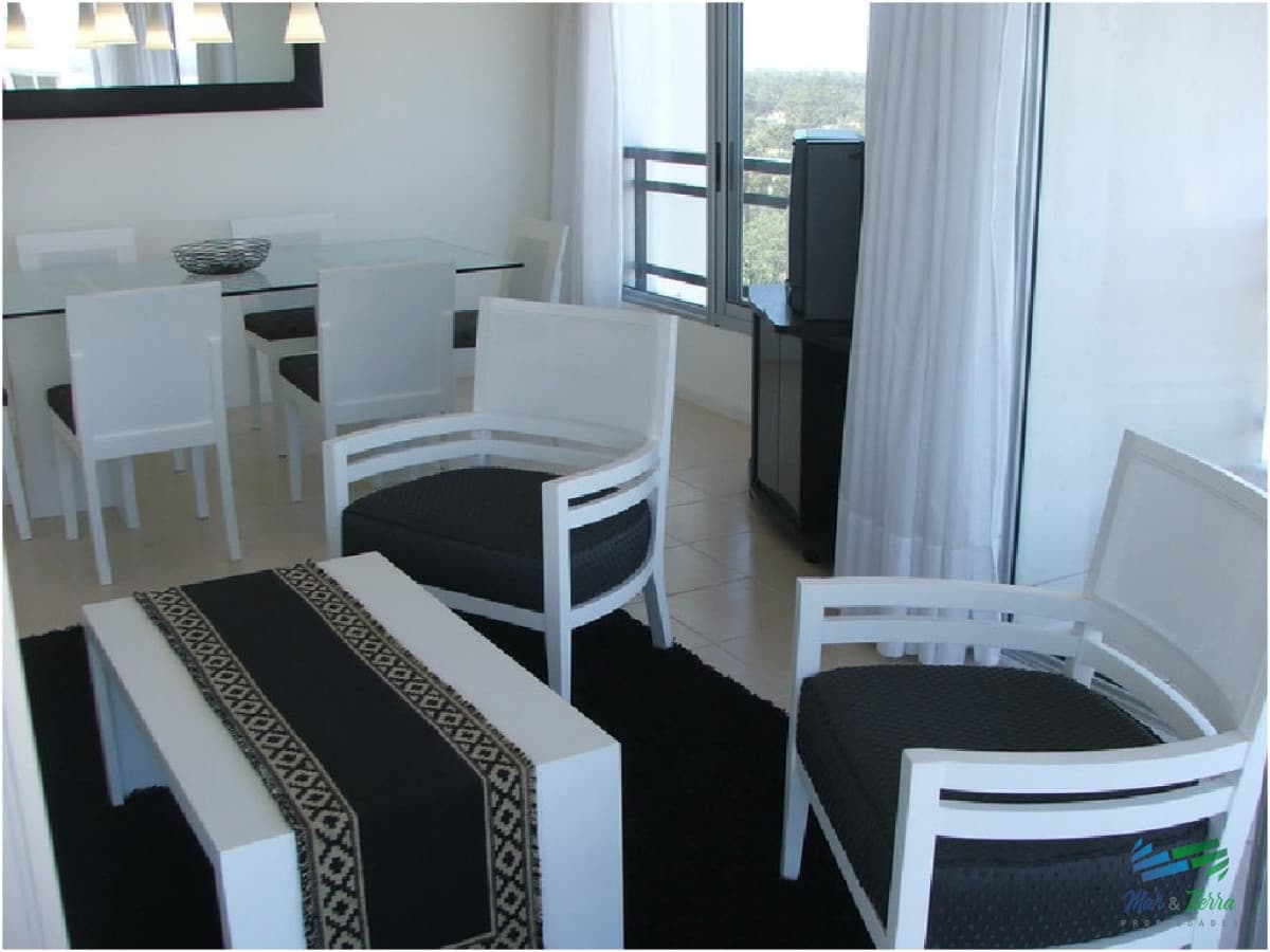 Apartamento en Roosevelt, 3 dormitorios *