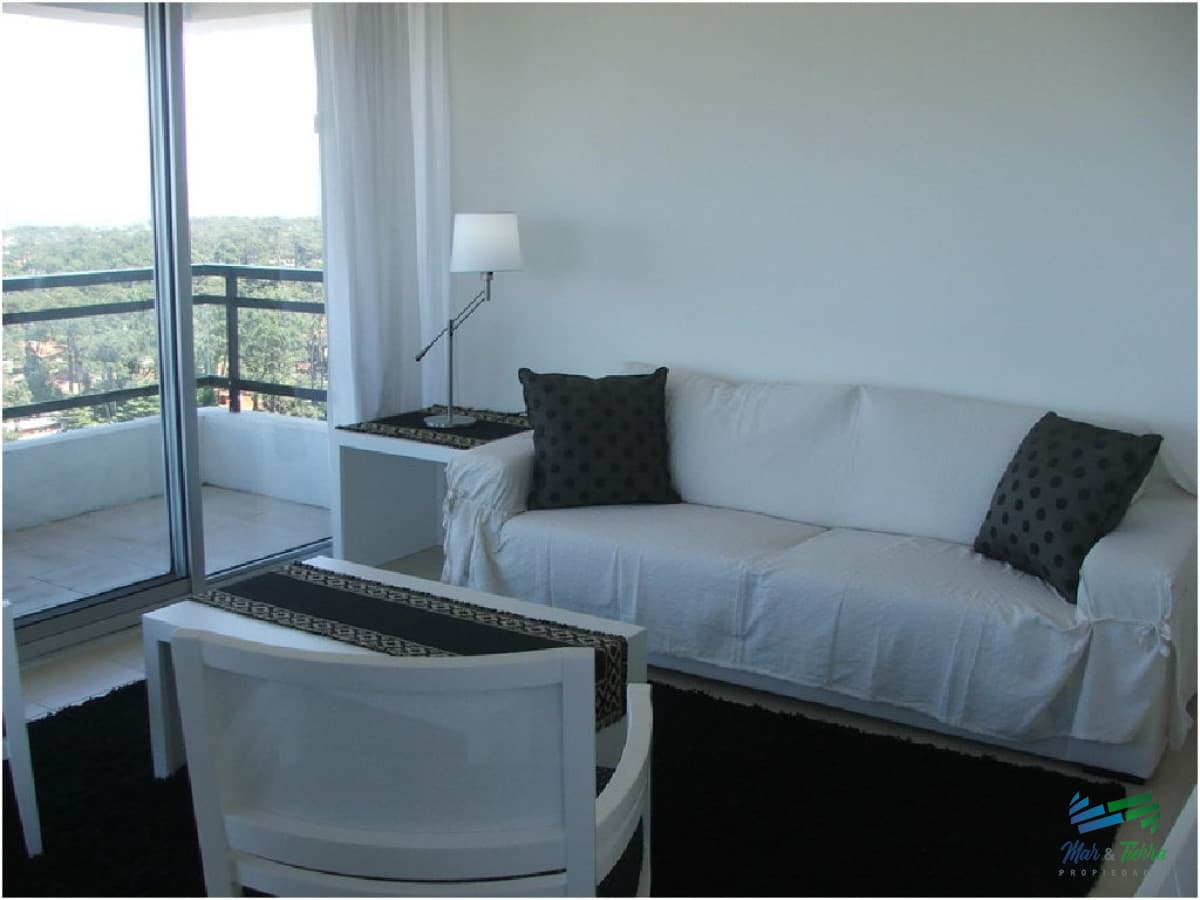 Apartamento en Roosevelt, 3 dormitorios *