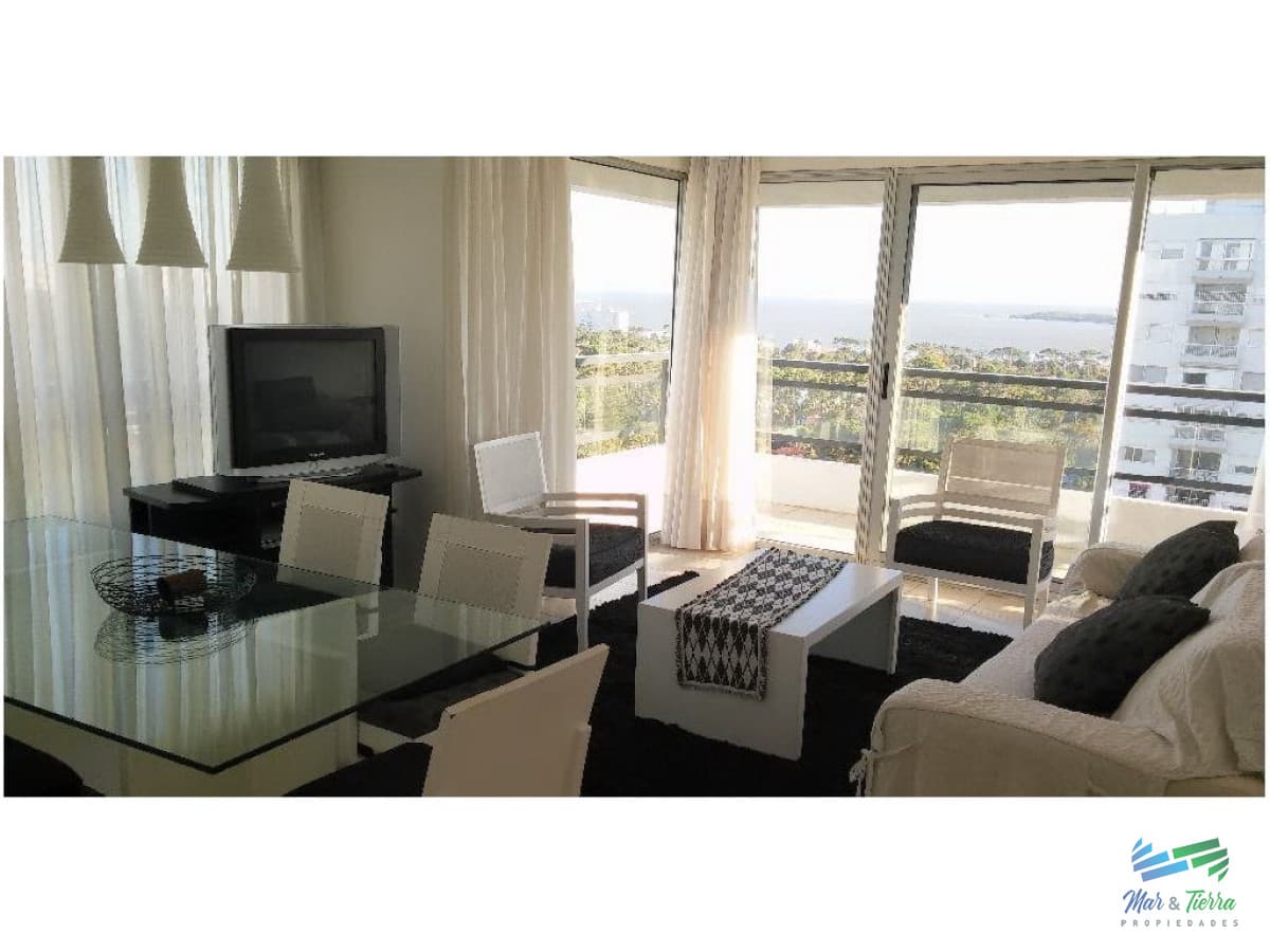 Apartamento en Roosevelt, 3 dormitorios *