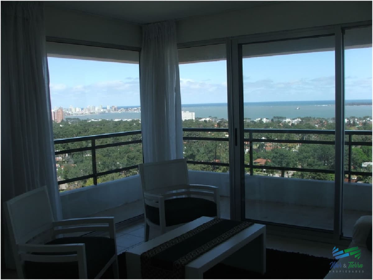 Apartamento en Roosevelt, 3 dormitorios *