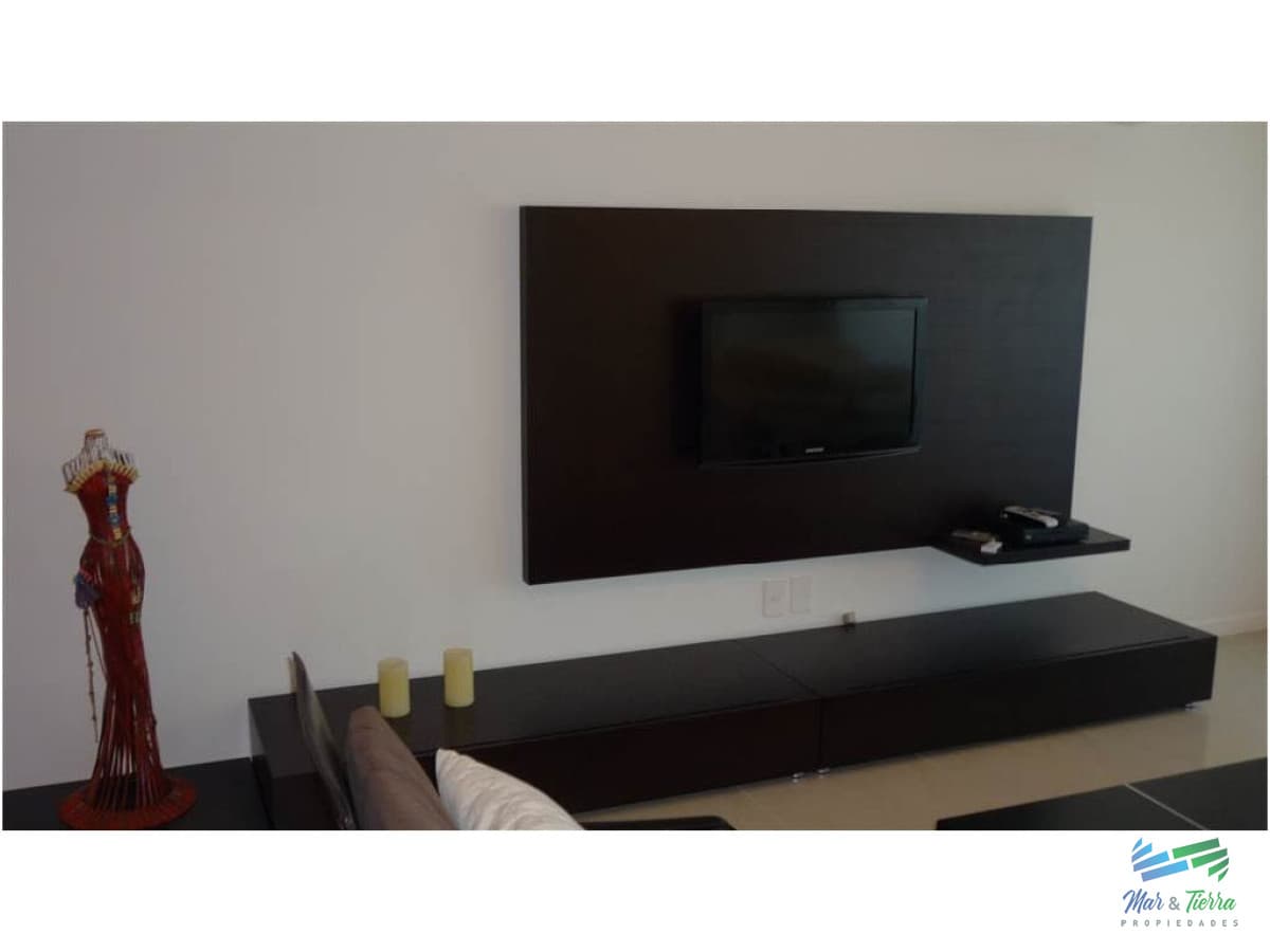 Apartamento en Brava, 3 dormitorios *