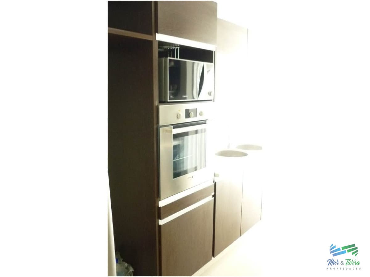 Apartamento en Brava, 3 dormitorios *