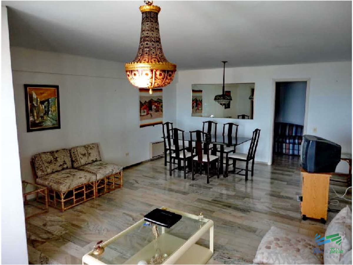 Apartamento en Peninsula, 3 dormitorios *