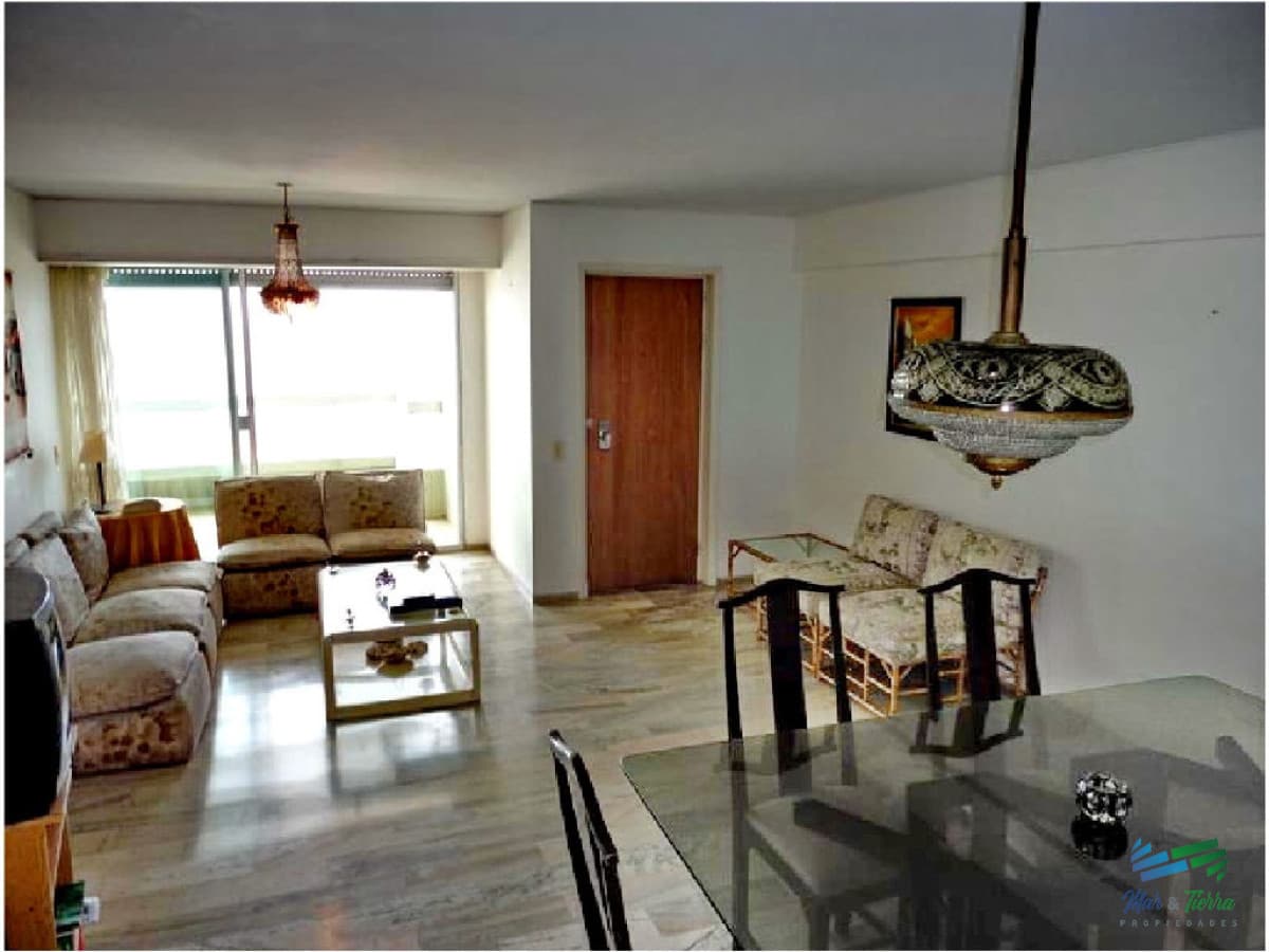 Apartamento en Peninsula, 3 dormitorios *