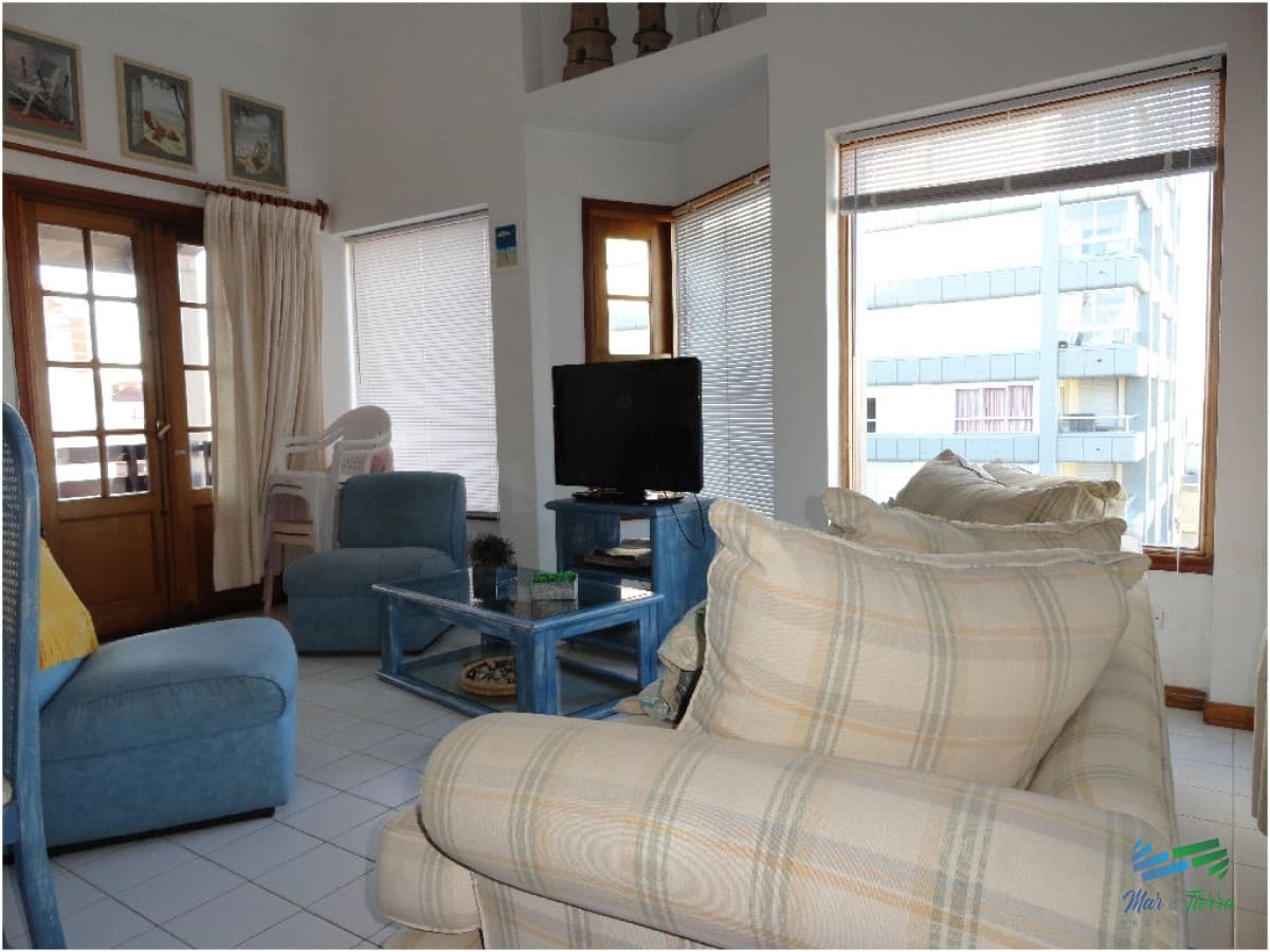 Muy lindo apartamento , en el corazón de la Península a 1 cuadra de Av. Gorlero.