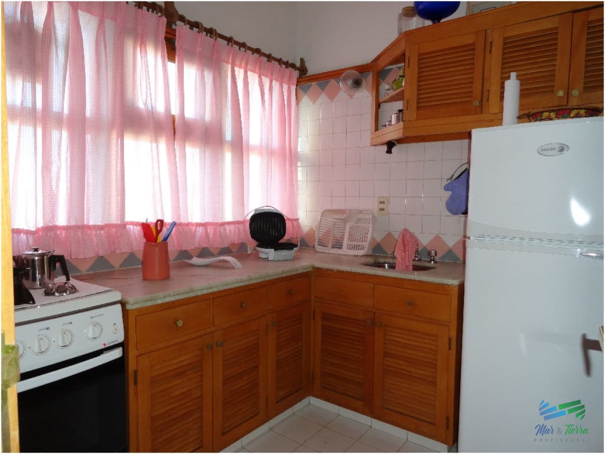 Muy lindo apartamento , en el corazón de la Península a 1 cuadra de Av. Gorlero.