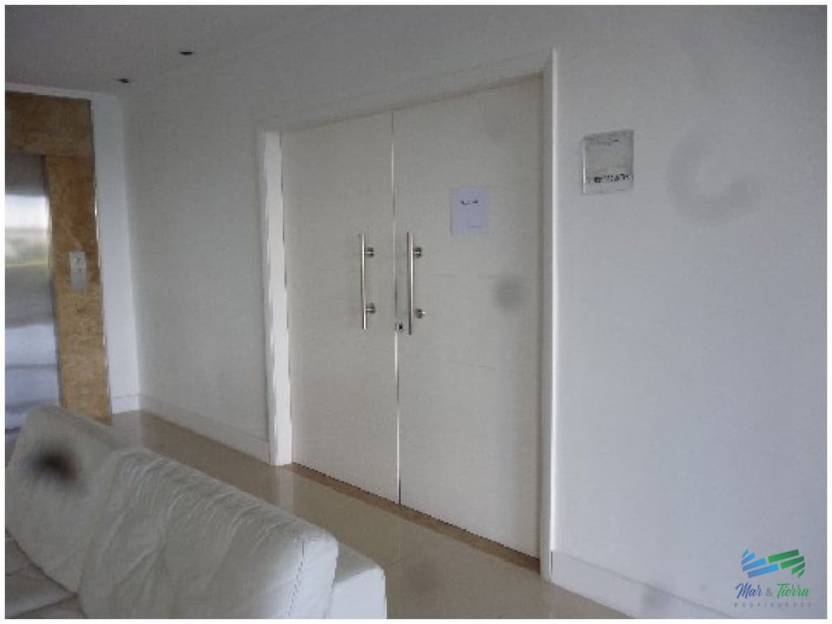Apartamento en alquiler en Punta del Este, zona Conrad.