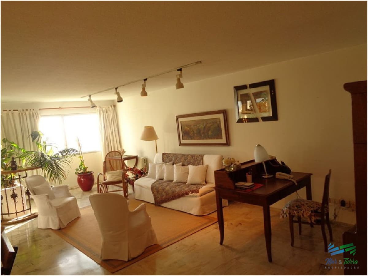 Apartamento en Roosevelt, 3 dormitorios *