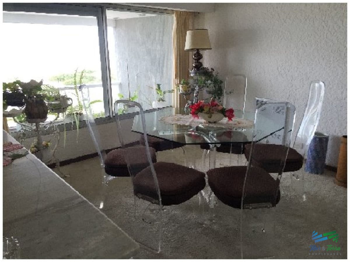 Apartamento en venta sobre Rbla., muy linda vista! Brava, Punta del Este