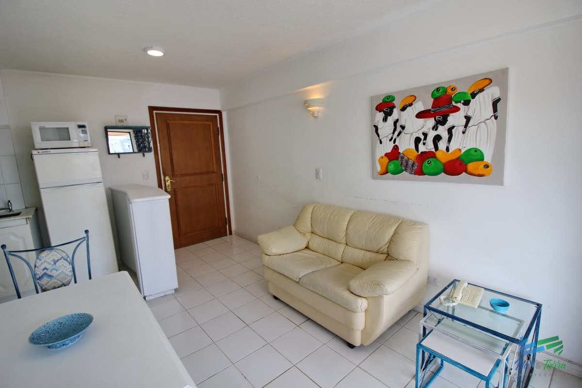 Apartamento de 2 dormitorios con piscina en venta y alquiler en Peninsula, Punta del Este.