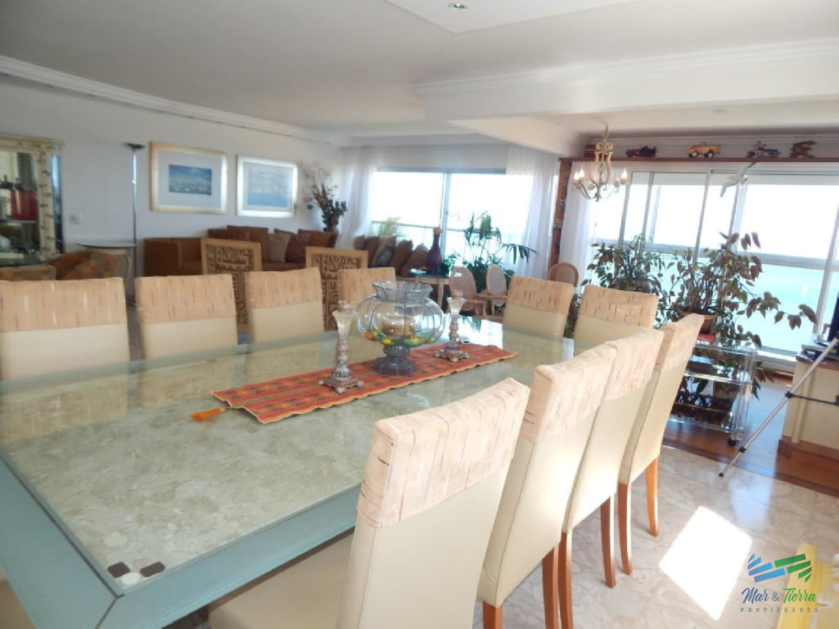 Espectacular planta, reciclada con materiales de primera calidad!!! cuenta 180 m2.