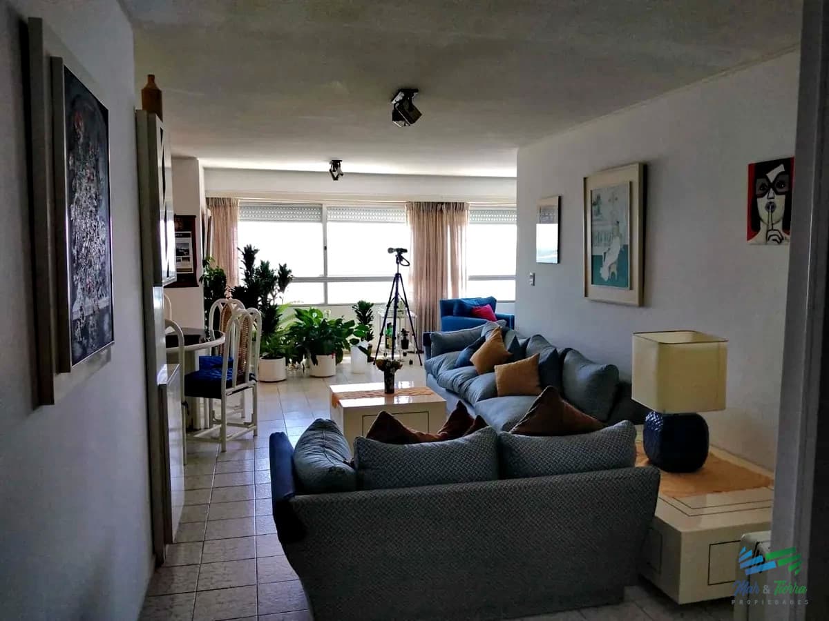 Vendo apartamento 2 dormitorios, vista al mar, en Peninsula, Punta del Este