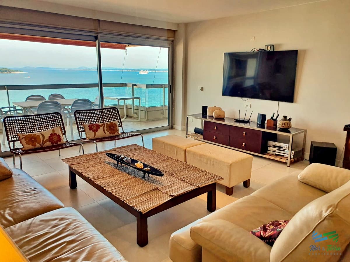ALQUILO DEPARTAMENTO, 4 DORMITORIOS, LA MEJOR VISTA DE PUNTA DEL ESTE