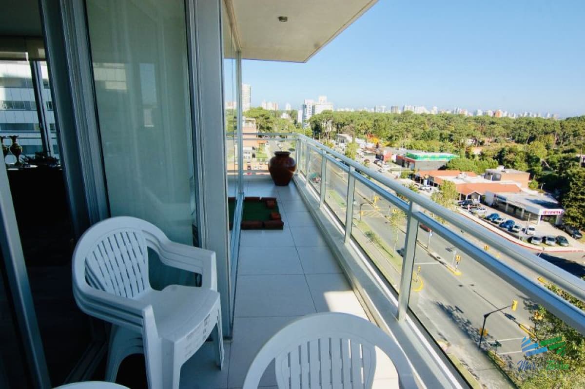 Apartamento 3 dormitorios en venta, Av. Roosevelt, Punta del Este