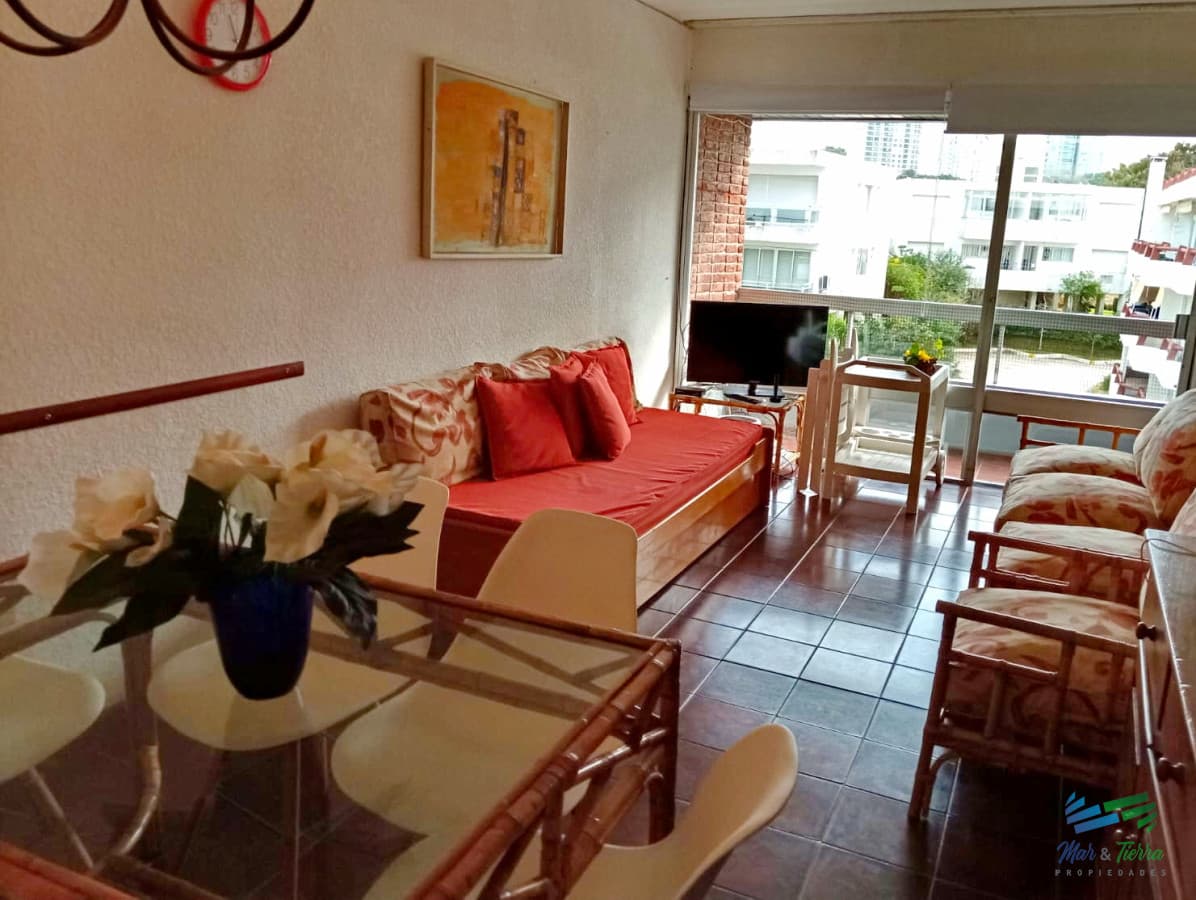 En venta apartamento 2 dormitorios en Aidy Grill, Punta del Este